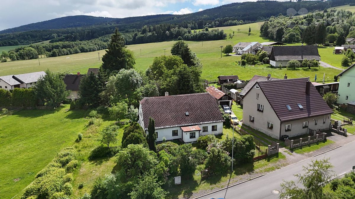 Prodej rodinného domu 113 m², pozemek 1360 m² – fotografie 2