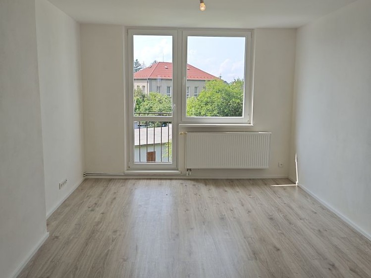 Квартира 3+1 в оренду, 72 м² (6 з 17)
