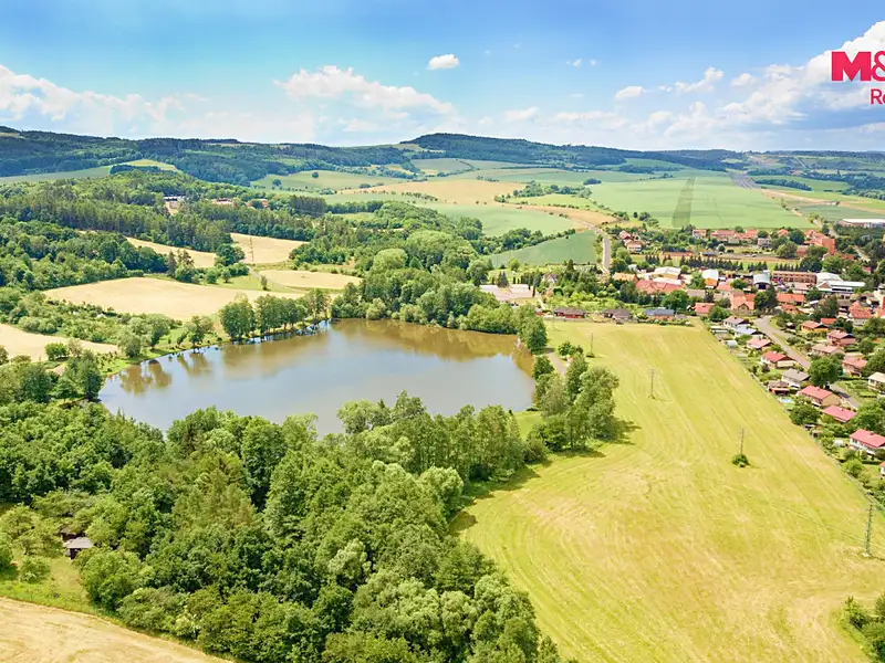 Prodej stavebního pozemku 717 m², Lubenec – náhled fotky 2