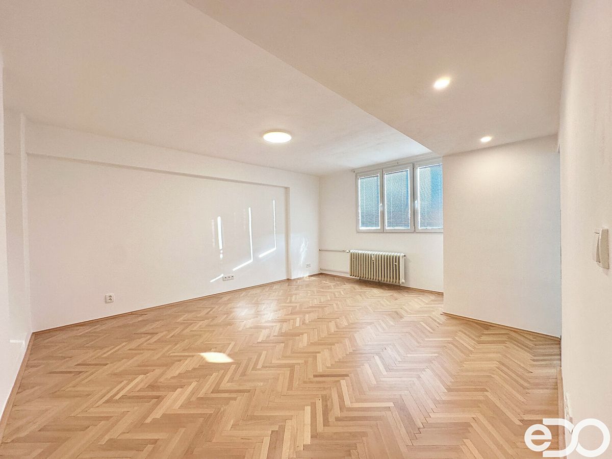 Pronájem bytu 2+1 55 m² – fotografie 2