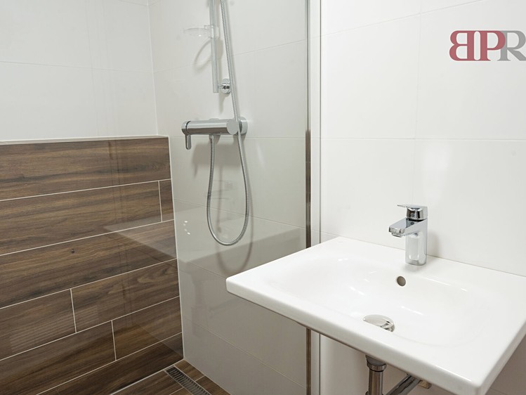 Pronájem bytu 2+kk, 54 m² (13 z 22)