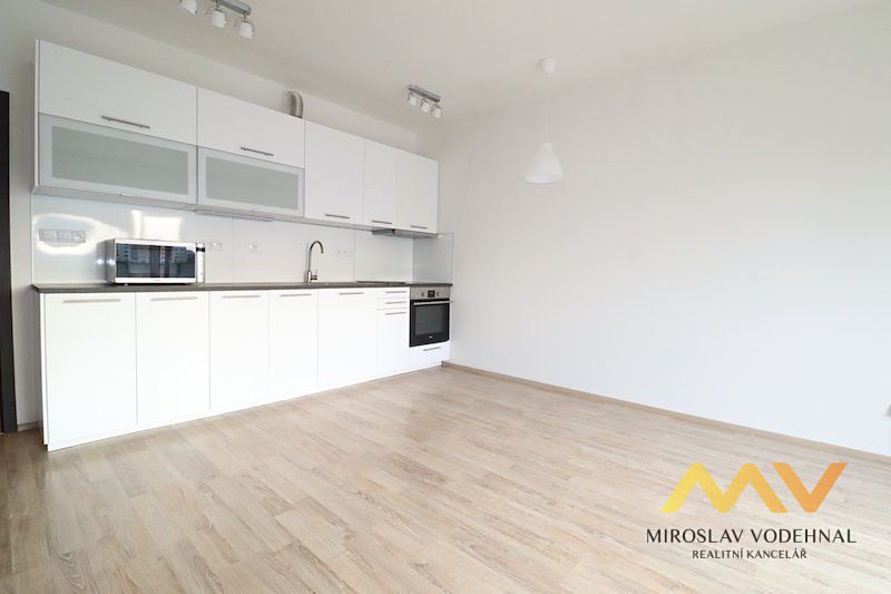 Pronájem bytu 2+kk 56 m² – fotografie 3