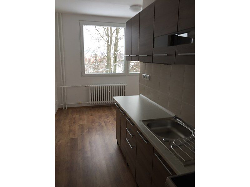 Pronájem bytu 2+1 63 m² – fotografie 3
