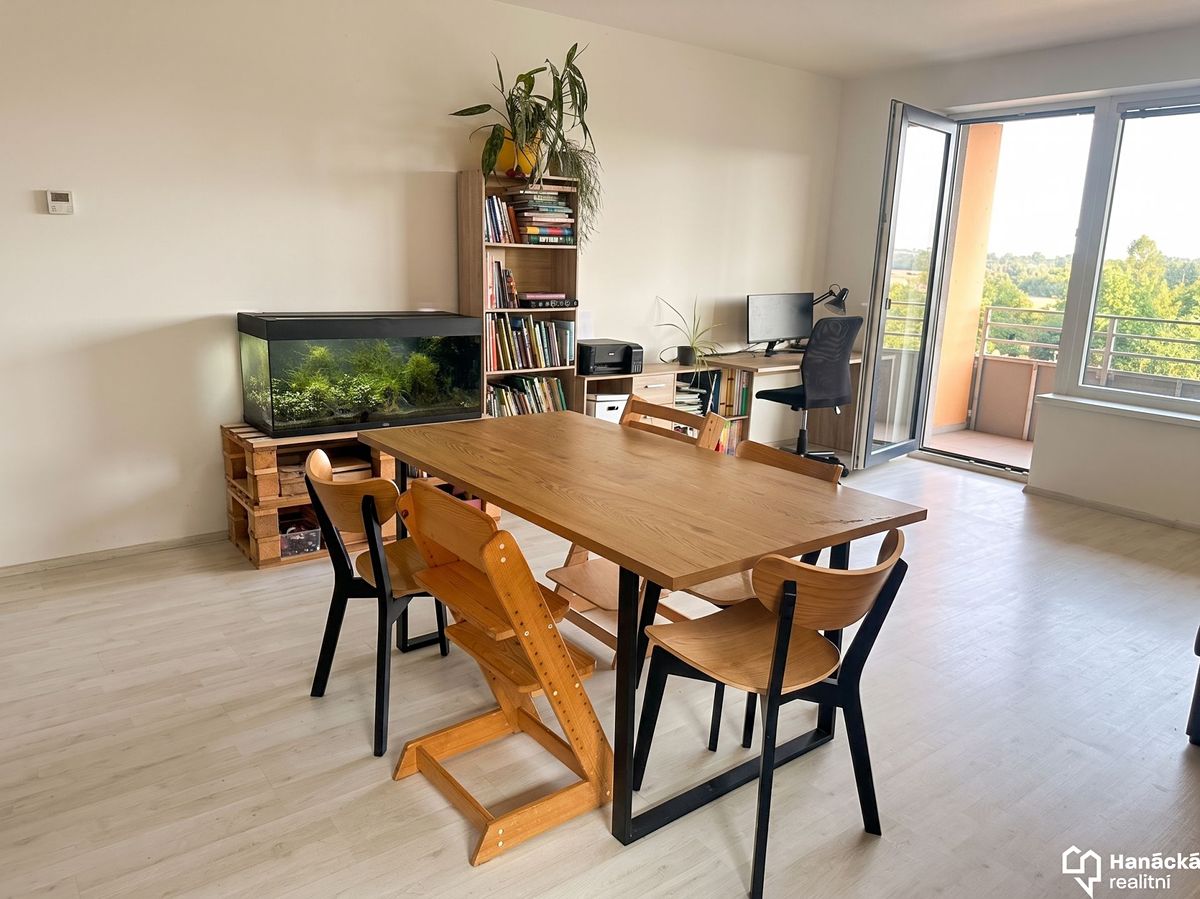 Pronájem bytu 2+kk 59 m² – fotografie 4