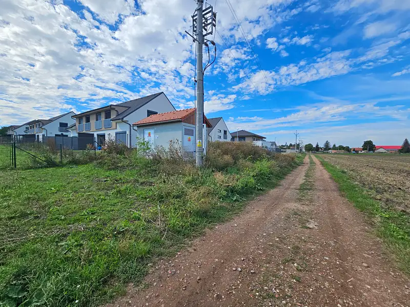 Prodej stavebního pozemku 1429 m², Hodějice – náhled fotky 3