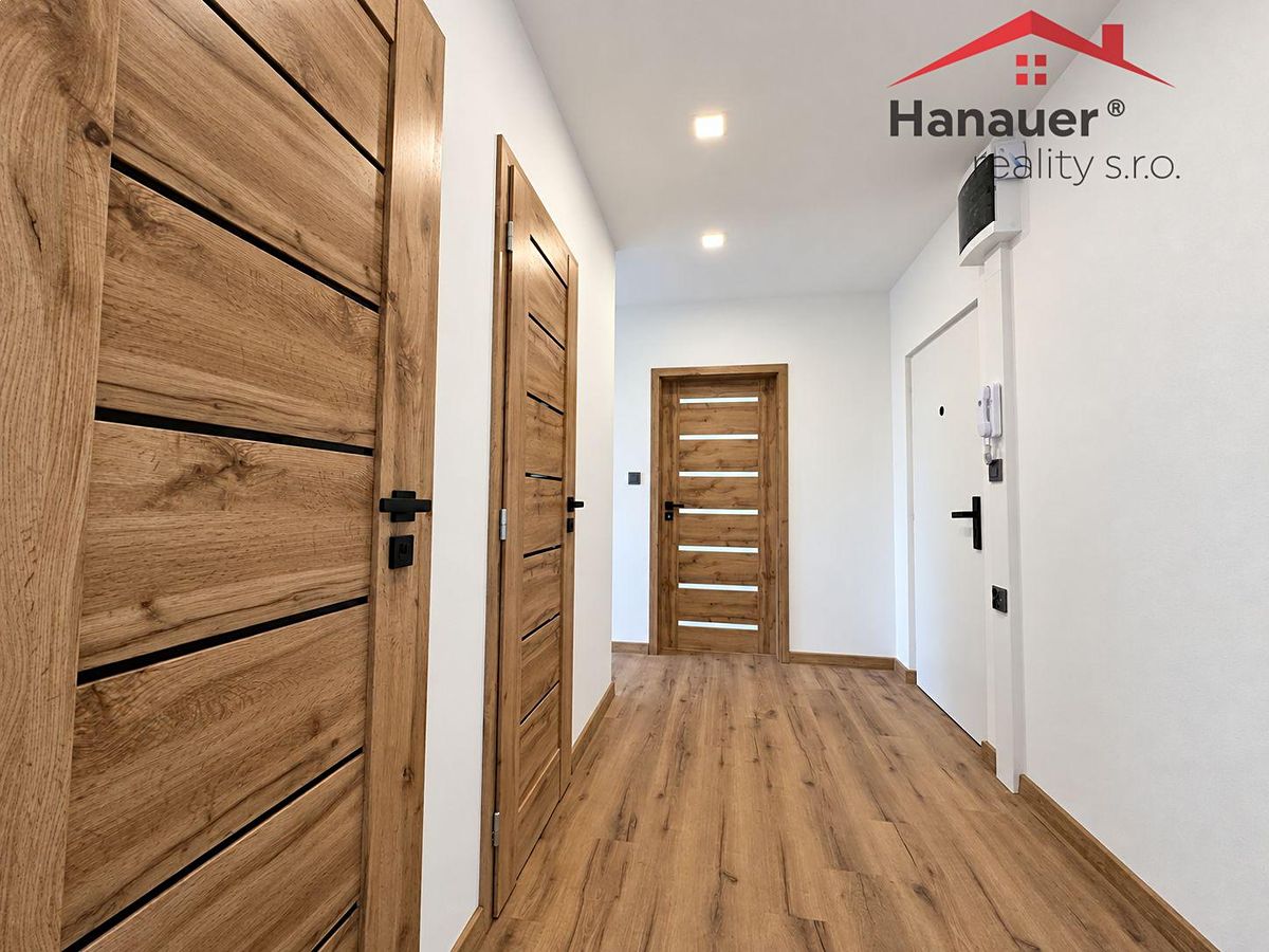 Pronájem bytu 2+1 64 m² – fotografie 5