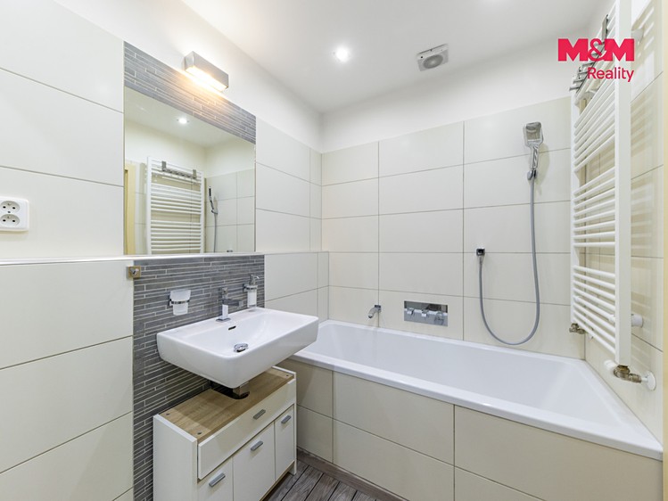 Prodej bytu 2+kk, 57 m² (9 z 17)