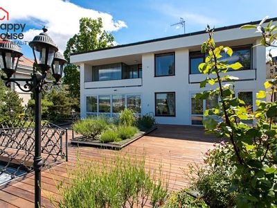 Pronájem rodinného domu 240 m², pozemek 820 m²