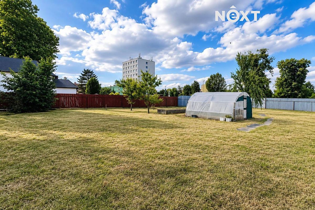 Prodej stavebního pozemku 689 m² – fotografie 2