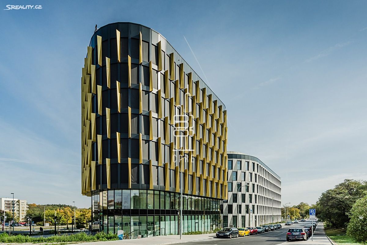 Pronájem kanceláře 284 m²