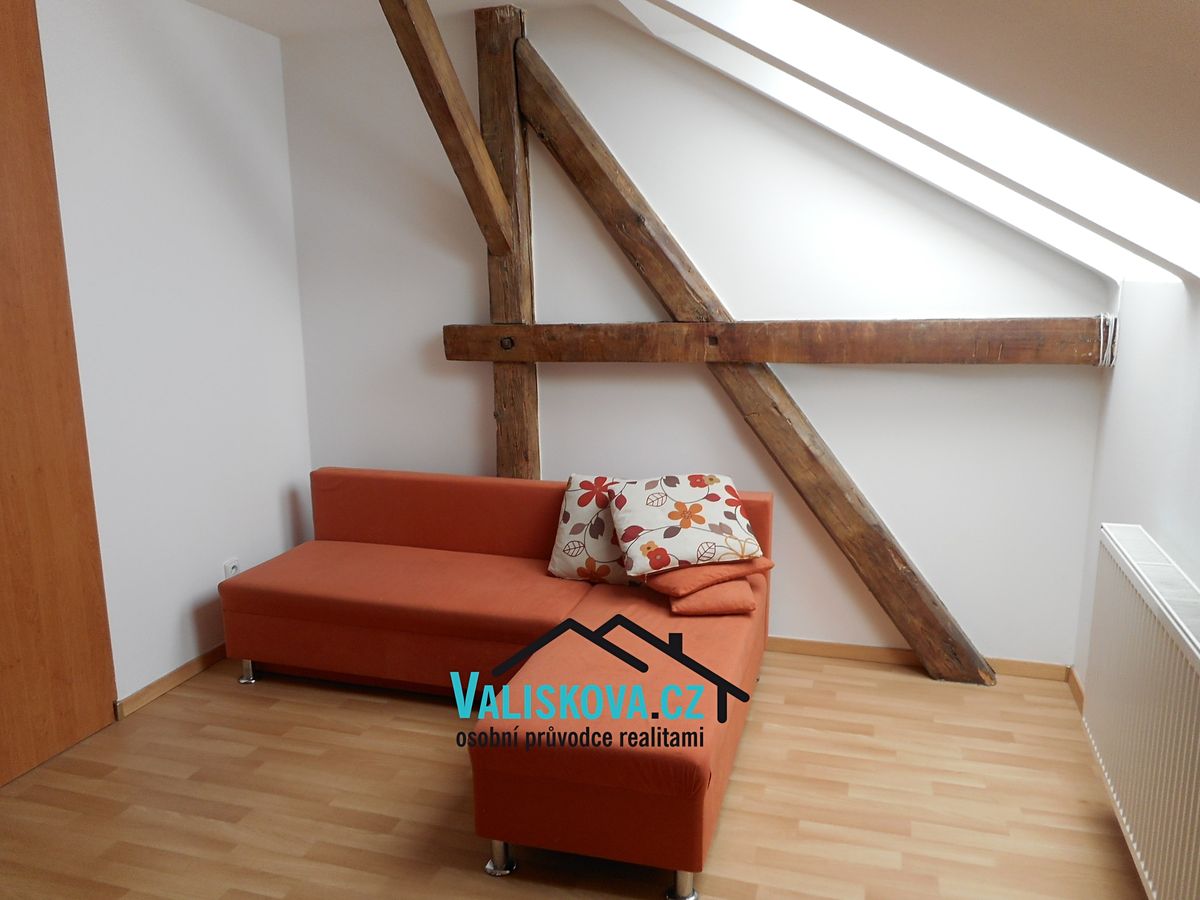 Pronájem bytu 1+kk 42 m² – fotografie 2