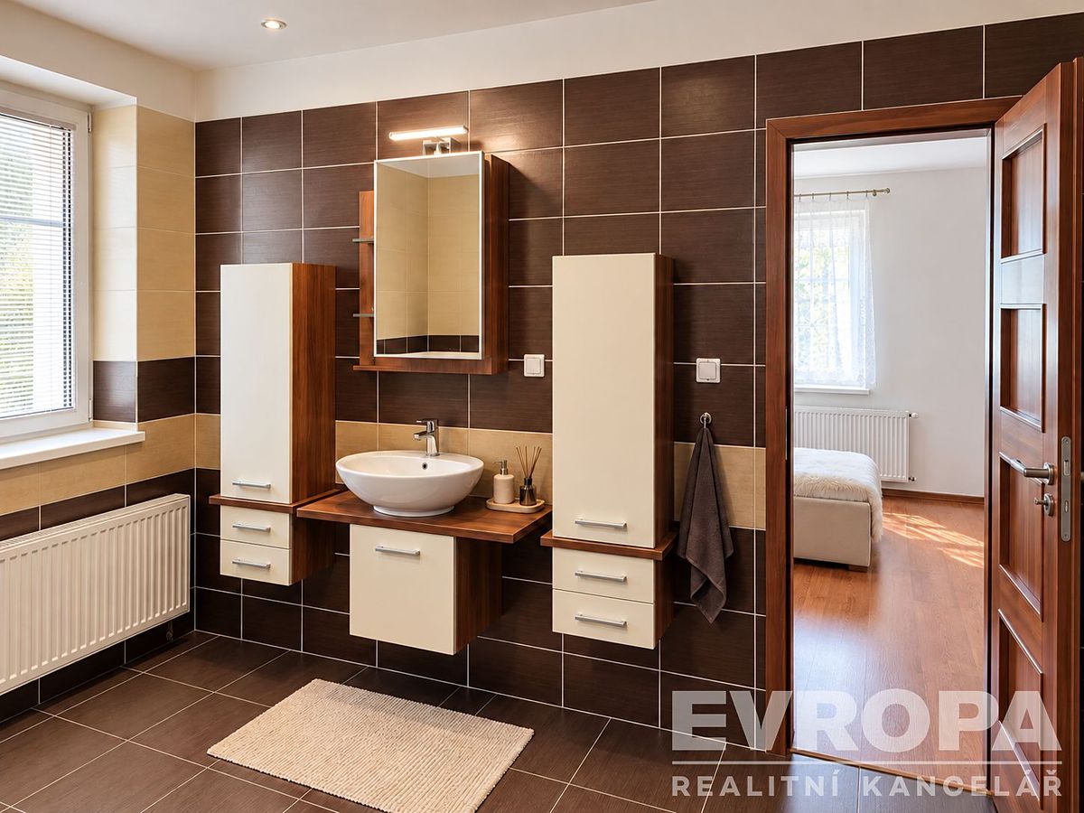 Prodej rodinného domu 138 m², pozemek 812 m² – fotografie 3