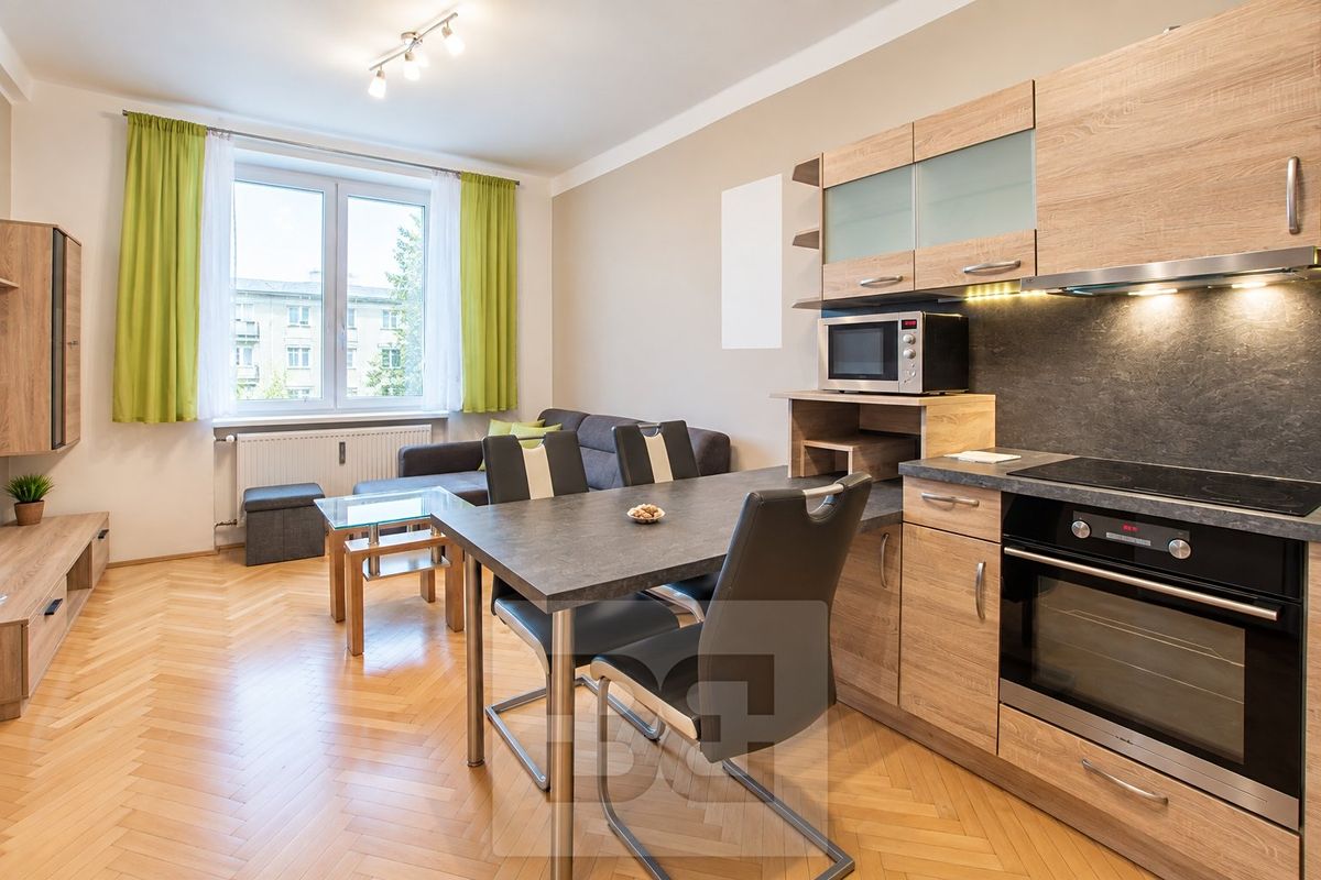 Pronájem bytu 3+kk 52 m²
