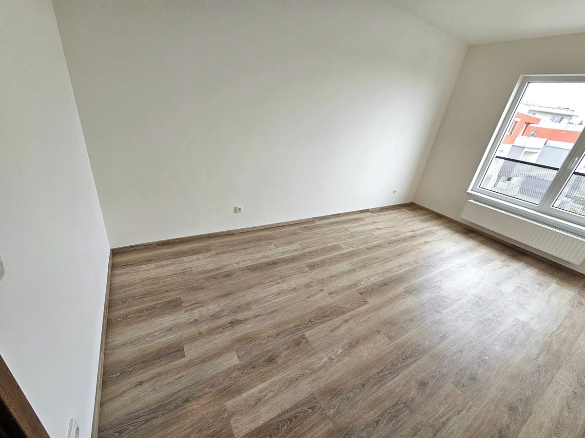 Pronájem bytu 2+kk 51 m² – fotografie 4