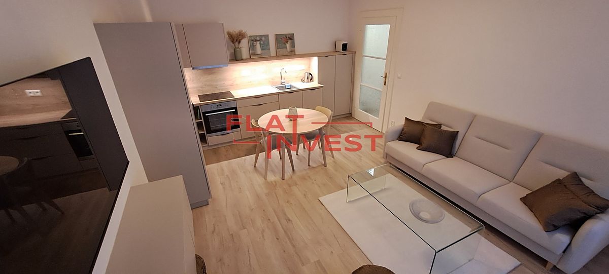 Pronájem bytu 2+kk 60 m² – fotografie 3