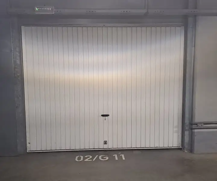 Pronájem garážového stání 25 m², Praha – náhled fotky 2