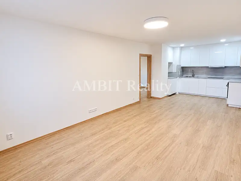 Pronájem bytu 3+kk 67 m², Praha – náhled fotky 2