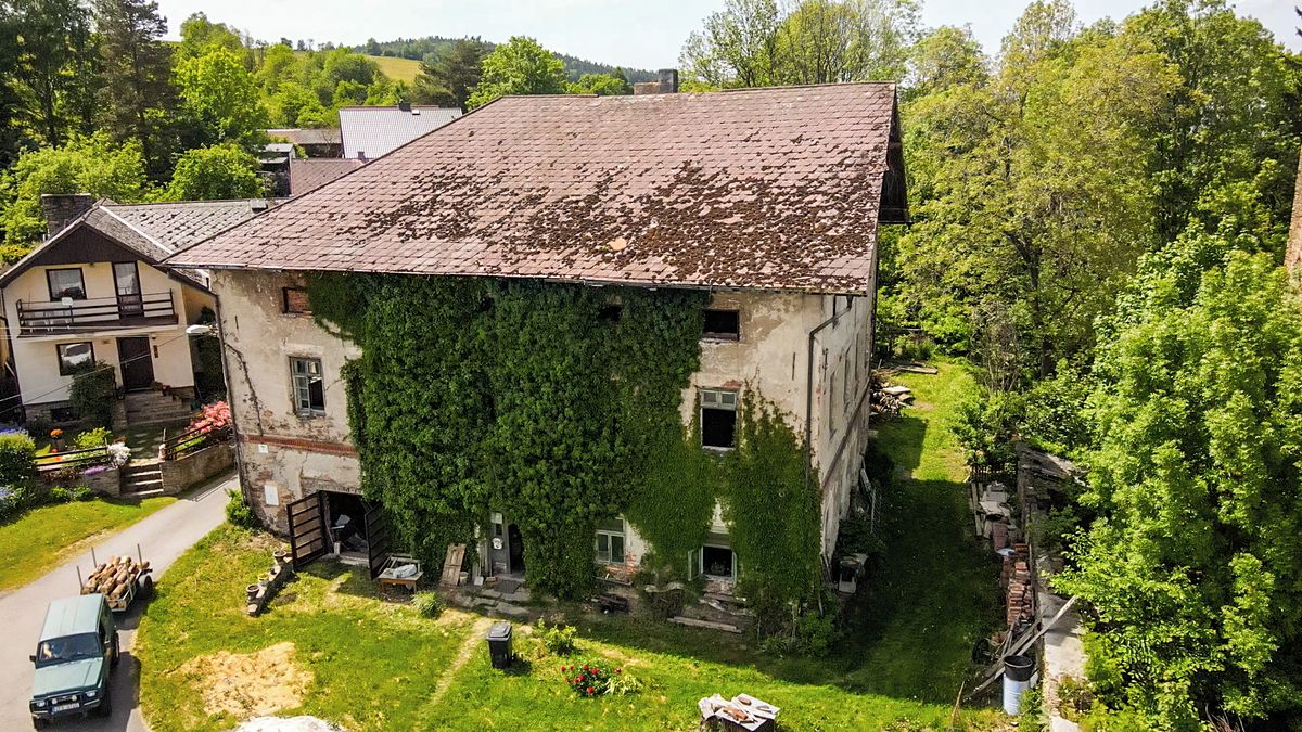 Prodej rodinného domu 450 m², pozemek 3736 m², Čachrov – fotka 1 z 3