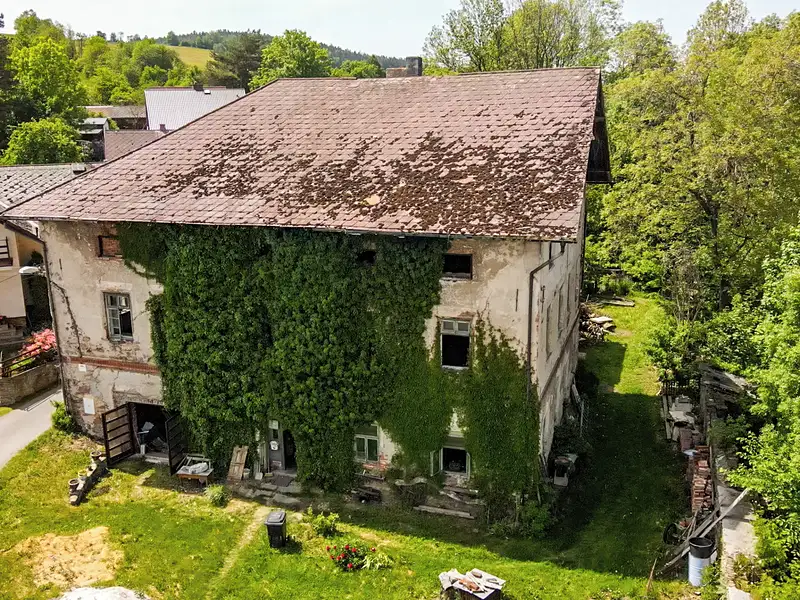Prodej rodinného domu 450 m², pozemek 3736 m², Čachrov – náhled fotky 1