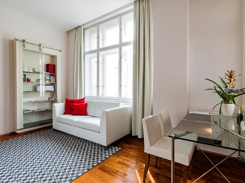 Prodej bytu 1+kk 37 m², Praha – náhled fotky 2
