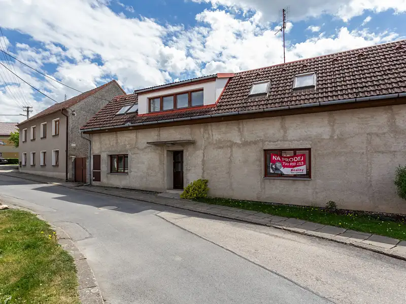 Prodej rodinného domu 292 m², pozemek 596 m², Bělkovice-Lašťany – náhled fotky 2