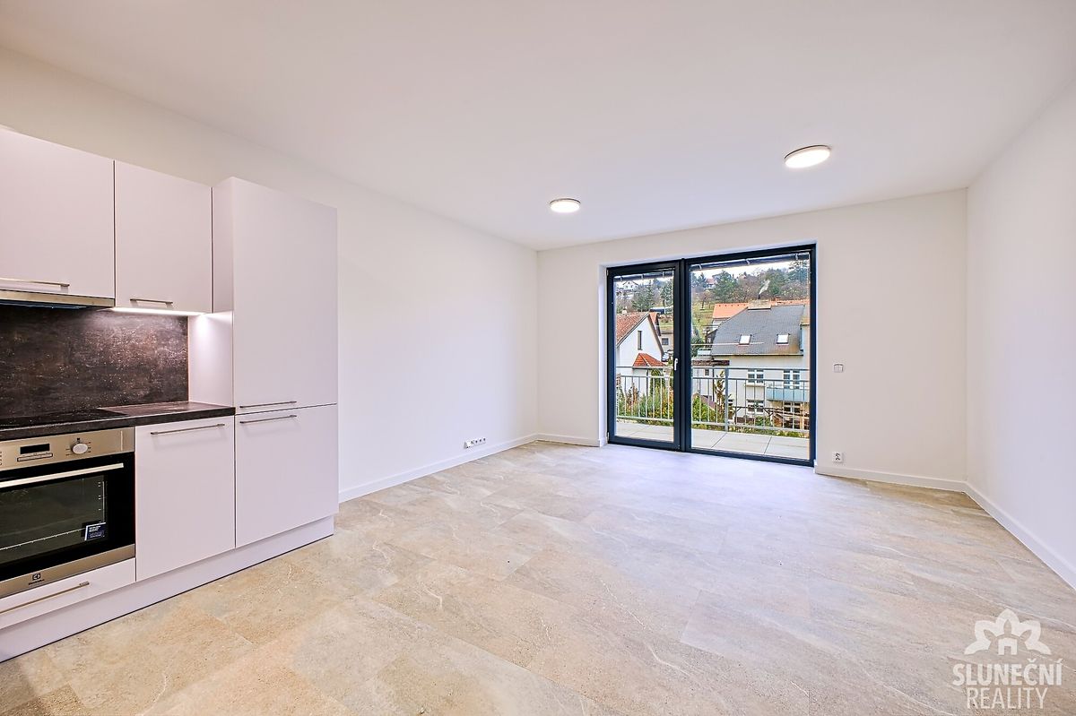 Pronájem bytu 1+kk 38 m²