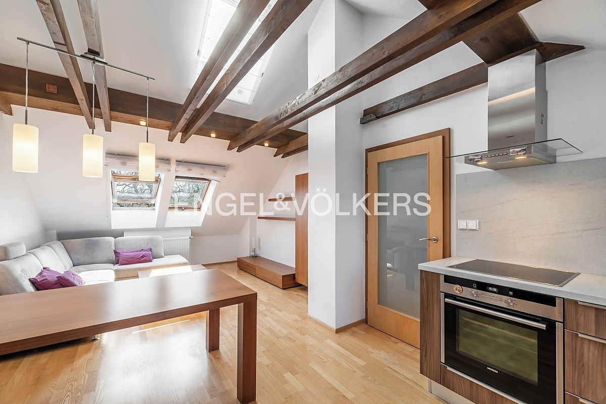 Pronájem bytu 3+kk 86 m²