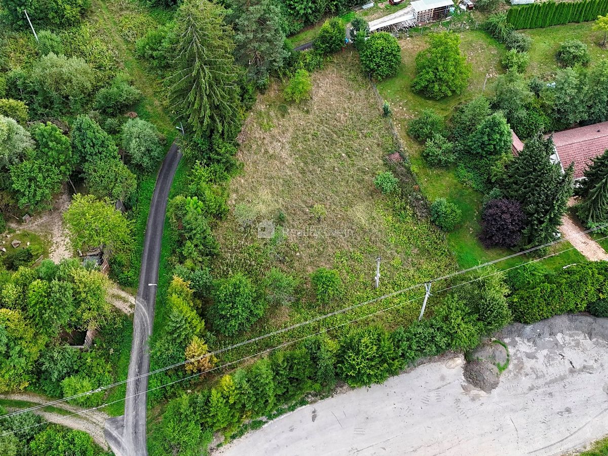 Prodej stavebního pozemku 1450 m² – fotografie 2