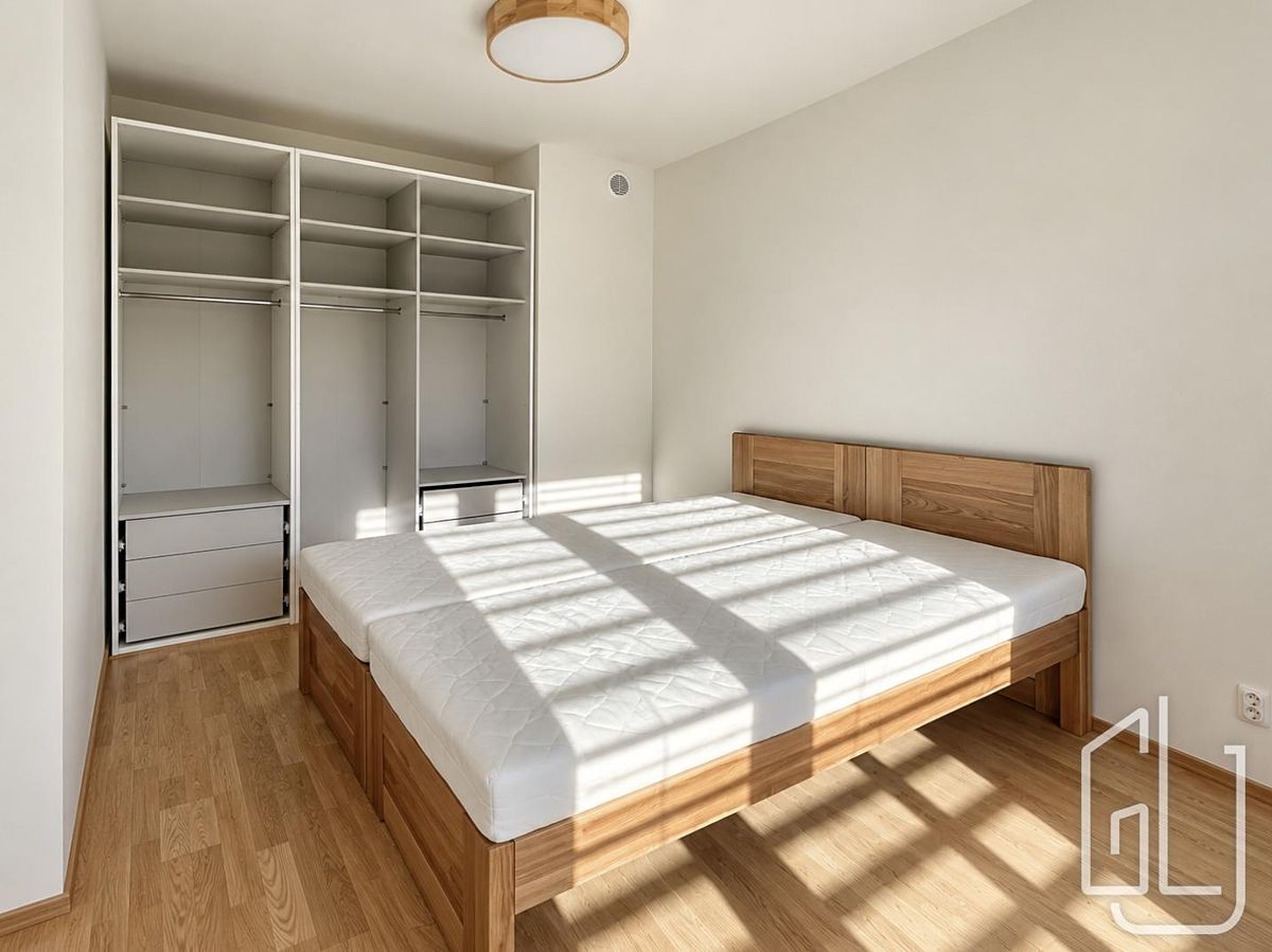 Pronájem bytu 2+kk 38 m² – fotografie 5