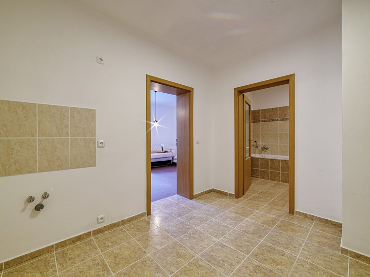 Комерційне приміщення на продаж, 899 м² (39 з 100)