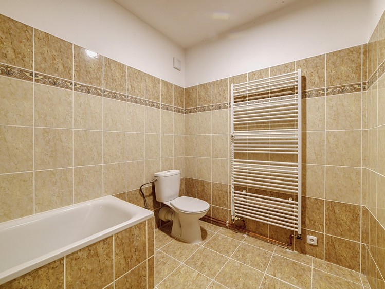 Комерційне приміщення на продаж, 899 м² (43 з 100)