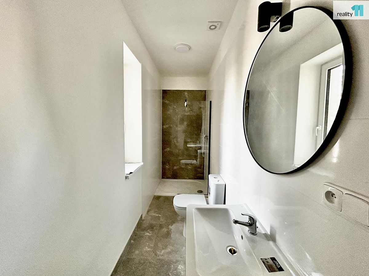 Pronájem bytu 2+kk 41 m² – fotografie 4