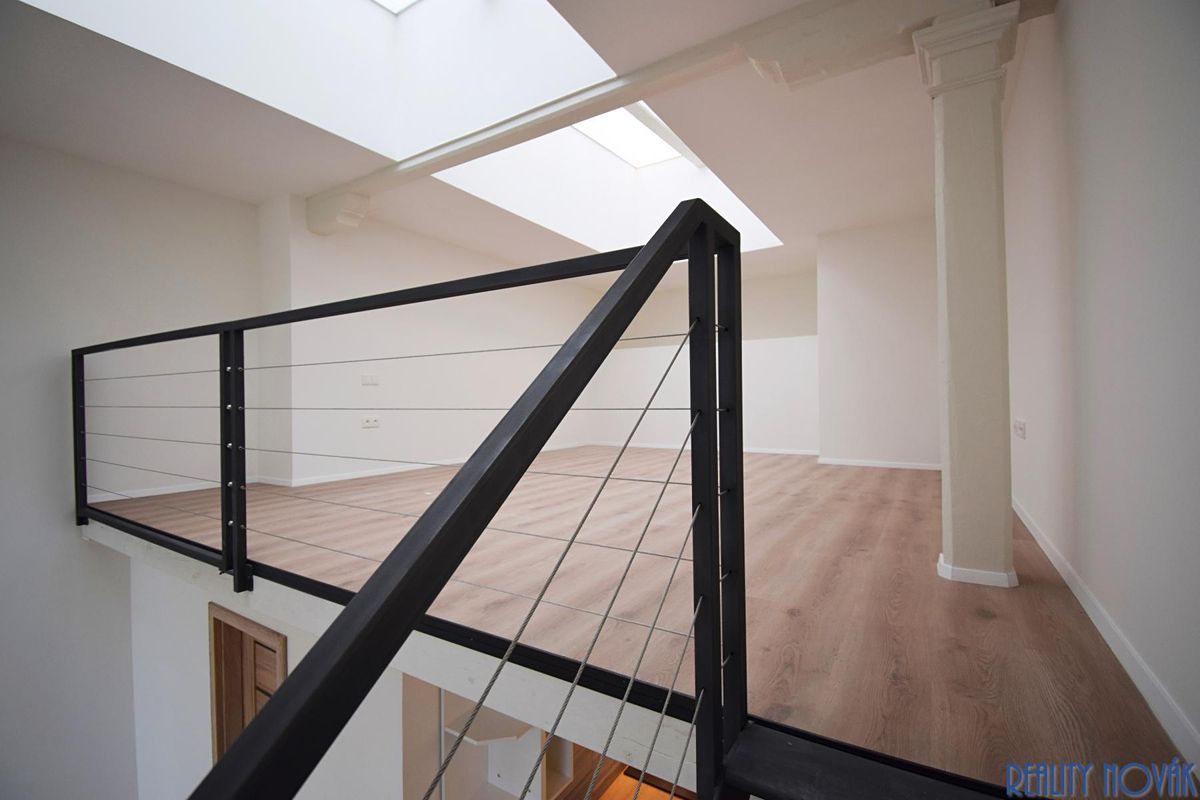 Pronájem bytu 3+kk 57 m² – fotografie 3