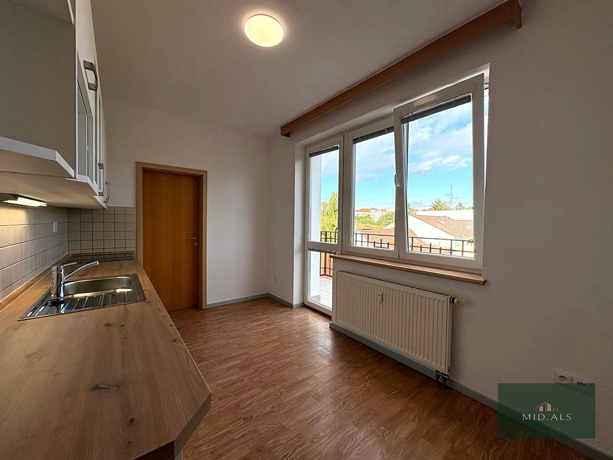 Pronájem bytu 2+1 60 m² – fotografie 4