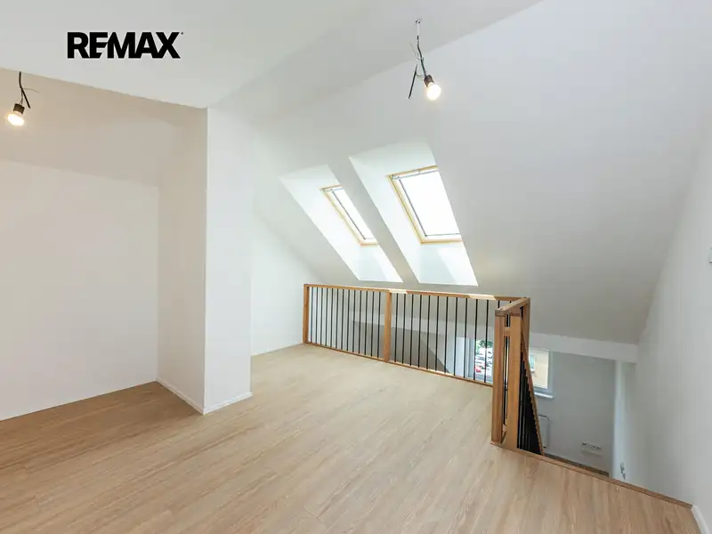 Prodej bytu 2+kk 45 m², Praha – náhled fotky 1