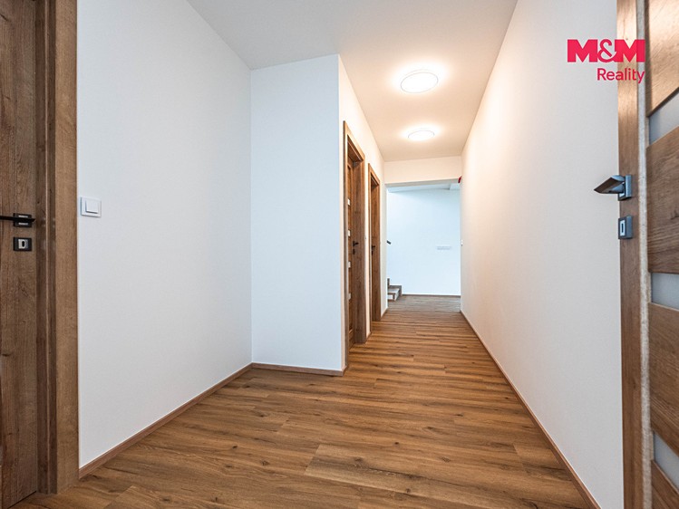 Haus zum Kauf, 248 m² (7 von 16)