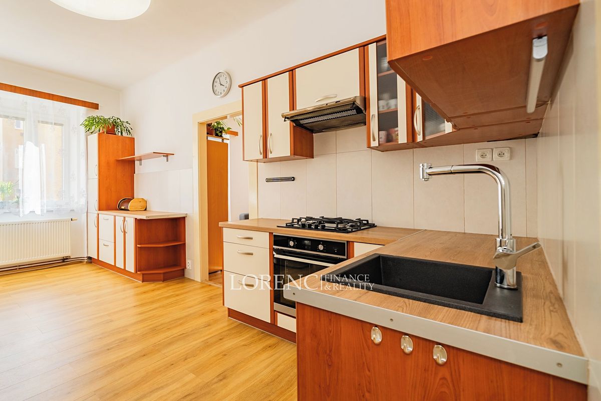 Prodej bytu 2+1 71 m² – fotografie 2