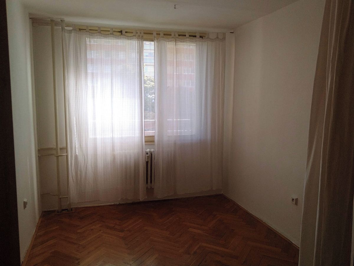 Pronájem bytu 2+kk 45 m² – fotografie 4