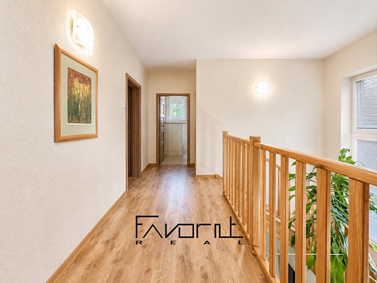 Pronájem komerčního prostoru, 205 m² (7 z 16)