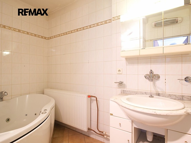 Prodej domu, 223 m² (18 z 34)