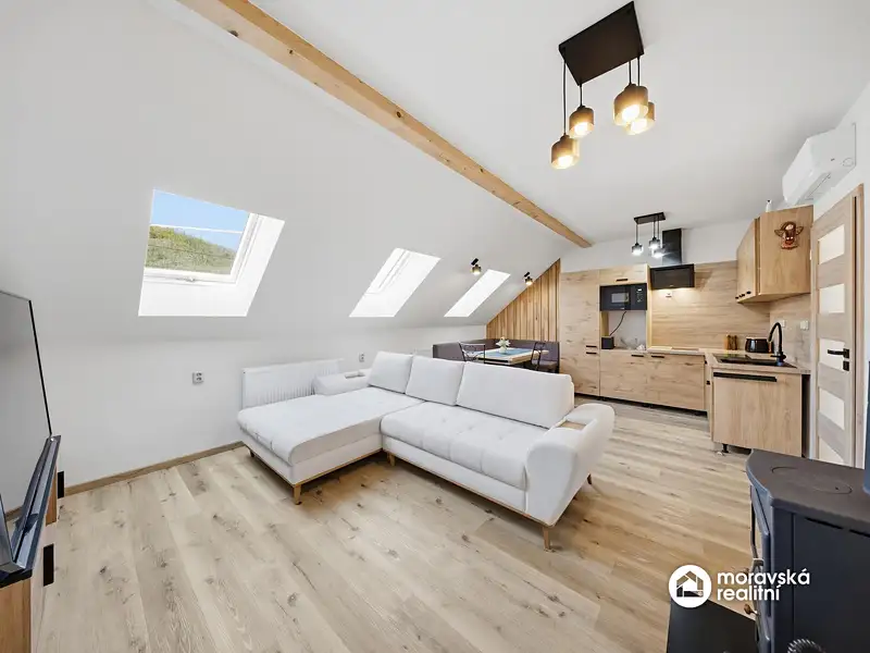 Prodej vícegeneračního domu 121 m², pozemek 410 m², Dolní Kounice – náhled fotky 2