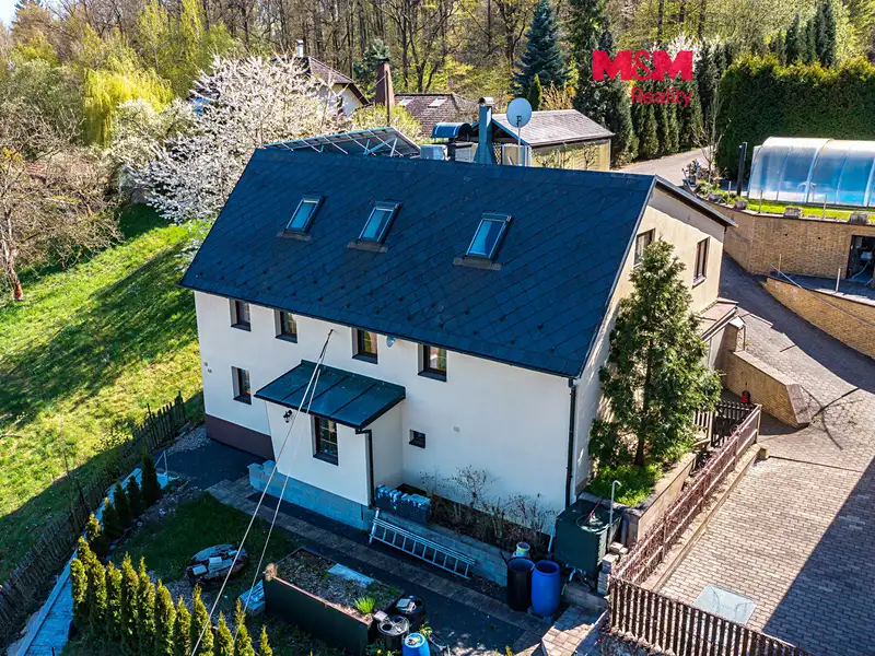 Prodej rodinného domu 196 m², pozemek 3033 m², Děčín – náhled fotky 1