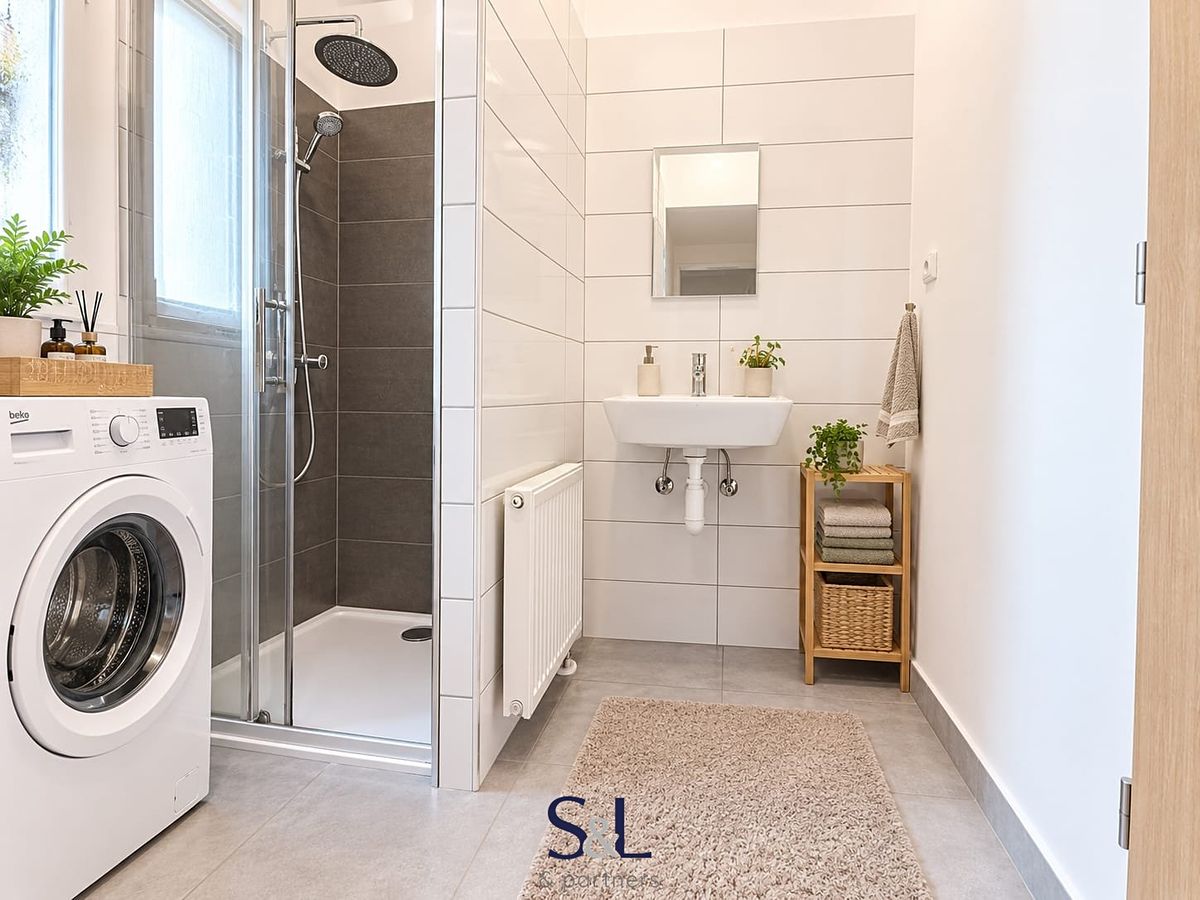 Pronájem bytu 1+kk 37 m² – fotografie 2