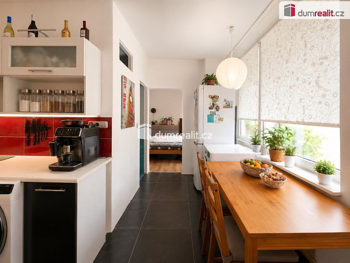 Pronájem bytu 3+1 70 m² – fotografie 2