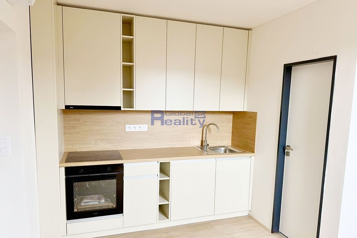 Pronájem bytu 2+kk 39 m² – fotografie 2