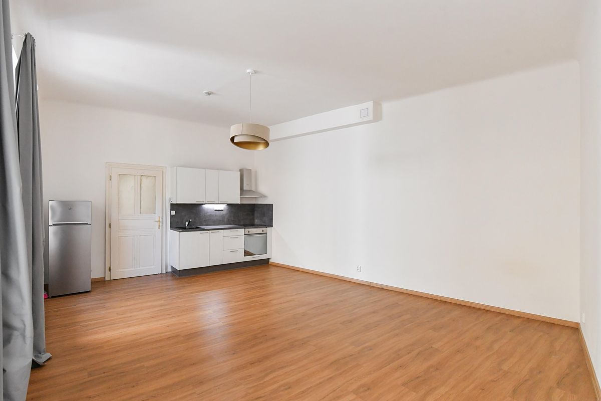 Pronájem bytu 1+kk 35 m² – fotografie 2