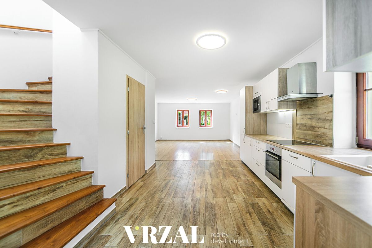 Prodej rodinného domu 108 m², pozemek 151 m² – fotografie 4