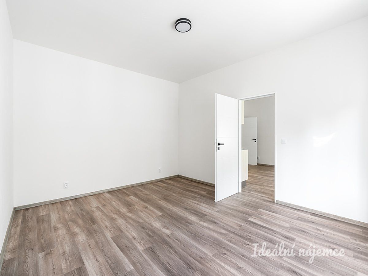 Pronájem bytu 2+kk 60 m² – fotografie 5