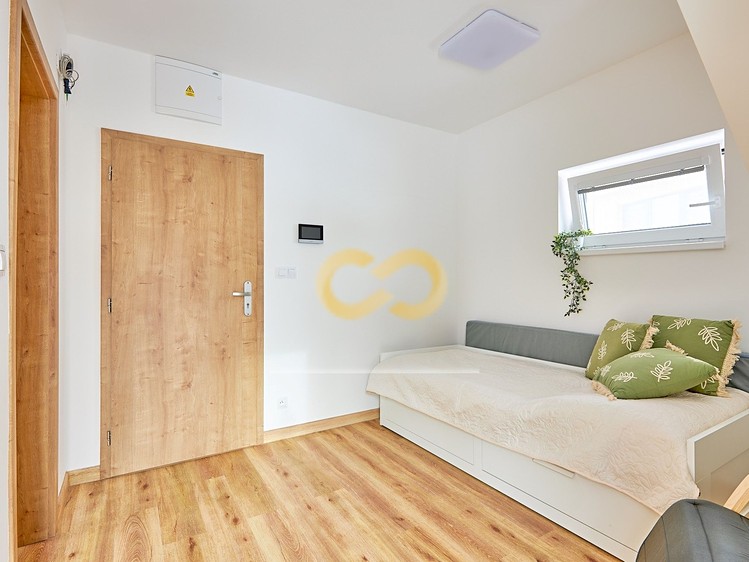 Prodej bytu 1+kk, 33 m² (7 z 21)