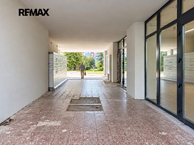 Pronájem obchodního prostoru 68 m²